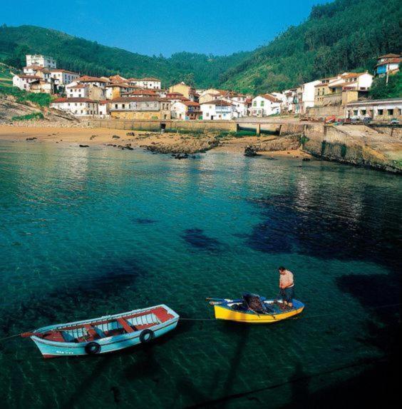 Playa Del Puntal I Villaviciosa Primera Linea Playa Apartment