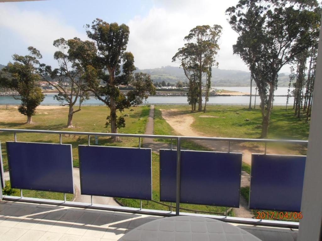 Playa Del Puntal I Villaviciosa Primera Linea Playa Apartment *